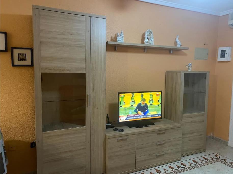 Apto Con Terraza Y 2 Dormitorios. 600 Megas Wifi. Santa Pola Luaran gambar