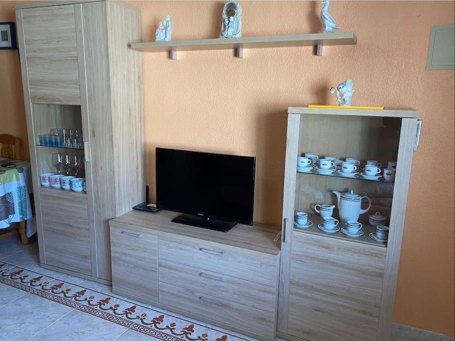 Apto Con Terraza Y 2 Dormitorios. 600 Megas Wifi. Santa Pola Luaran gambar