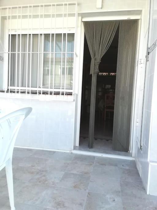 Apto Con Terraza Y 2 Dormitorios. 600 Megas Wifi. Santa Pola Luaran gambar